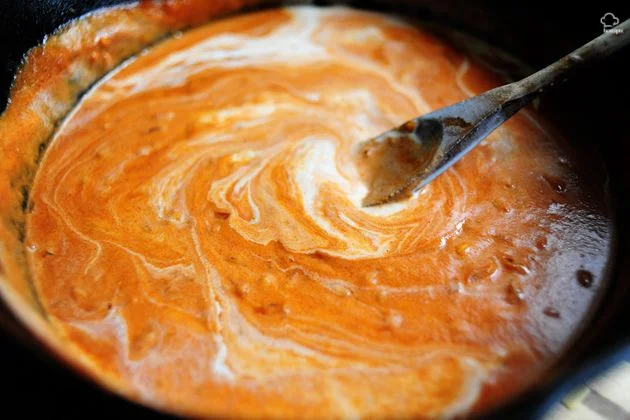 Tomaten-Sahne-Sauce